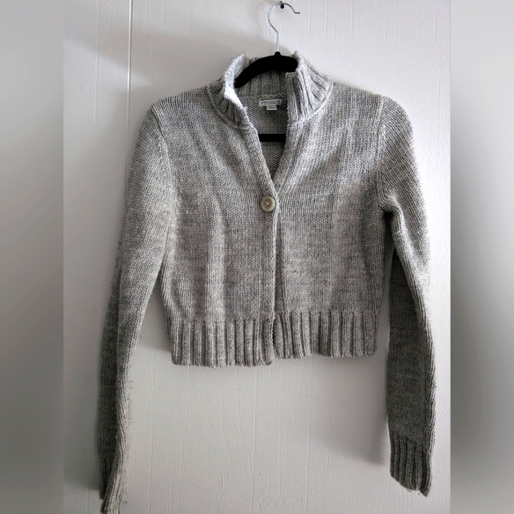 American Eagle sized medium grey cropped wool blend sweater